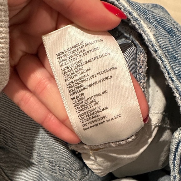 BDG By Urban Outfitters Distressed High Waisted Mom Jeans Size 24 - Picture 8 of 9